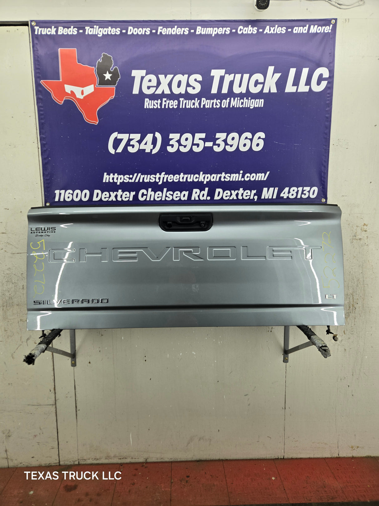 2019 2020 2021 2022 2023 2024 Chevrolet Silverado 2500 3500 Tailgate