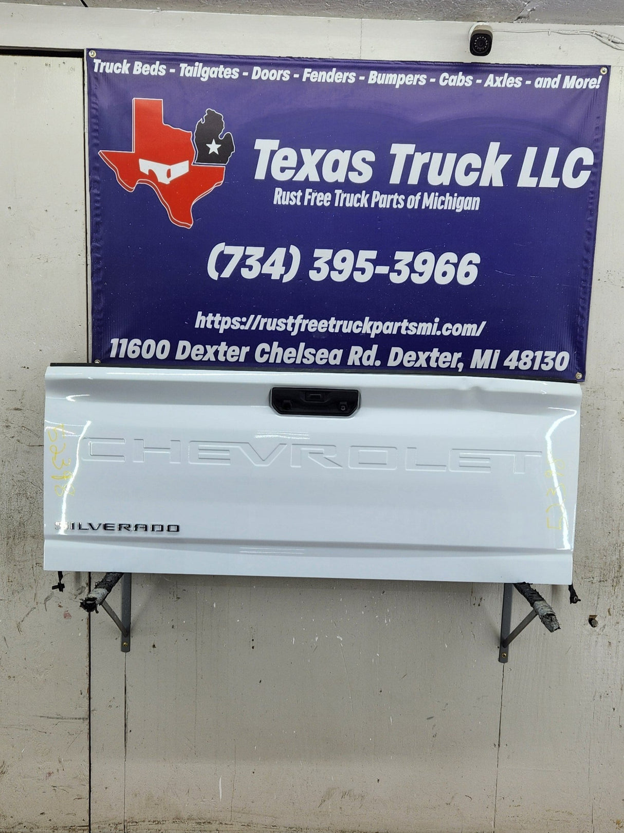 2019-2024 Chevrolet Silverado 2500 3500 Truck Tailgate