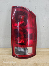 2002-2006 Dodge Ram 1500 2500 3500 RH Passenger Side Tail Light