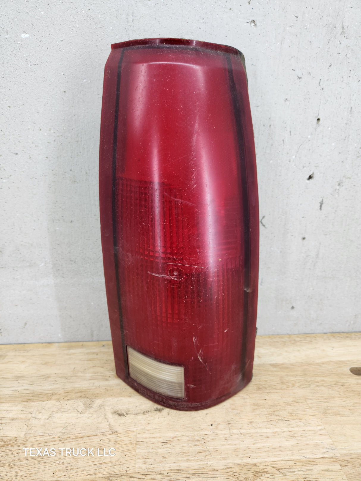 1988-1998 Chevrolet / GMC RH Passenger Side Tail Light