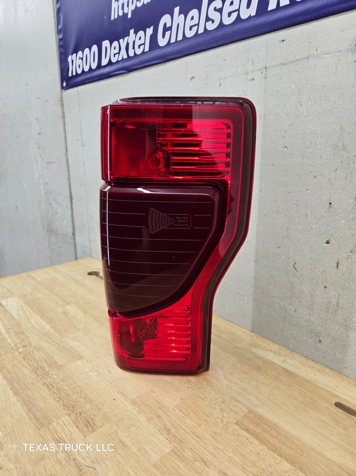 2020-2022 Ford Super Duty F250 F350  RH Passenger Side Tail Light W/Blind Spot