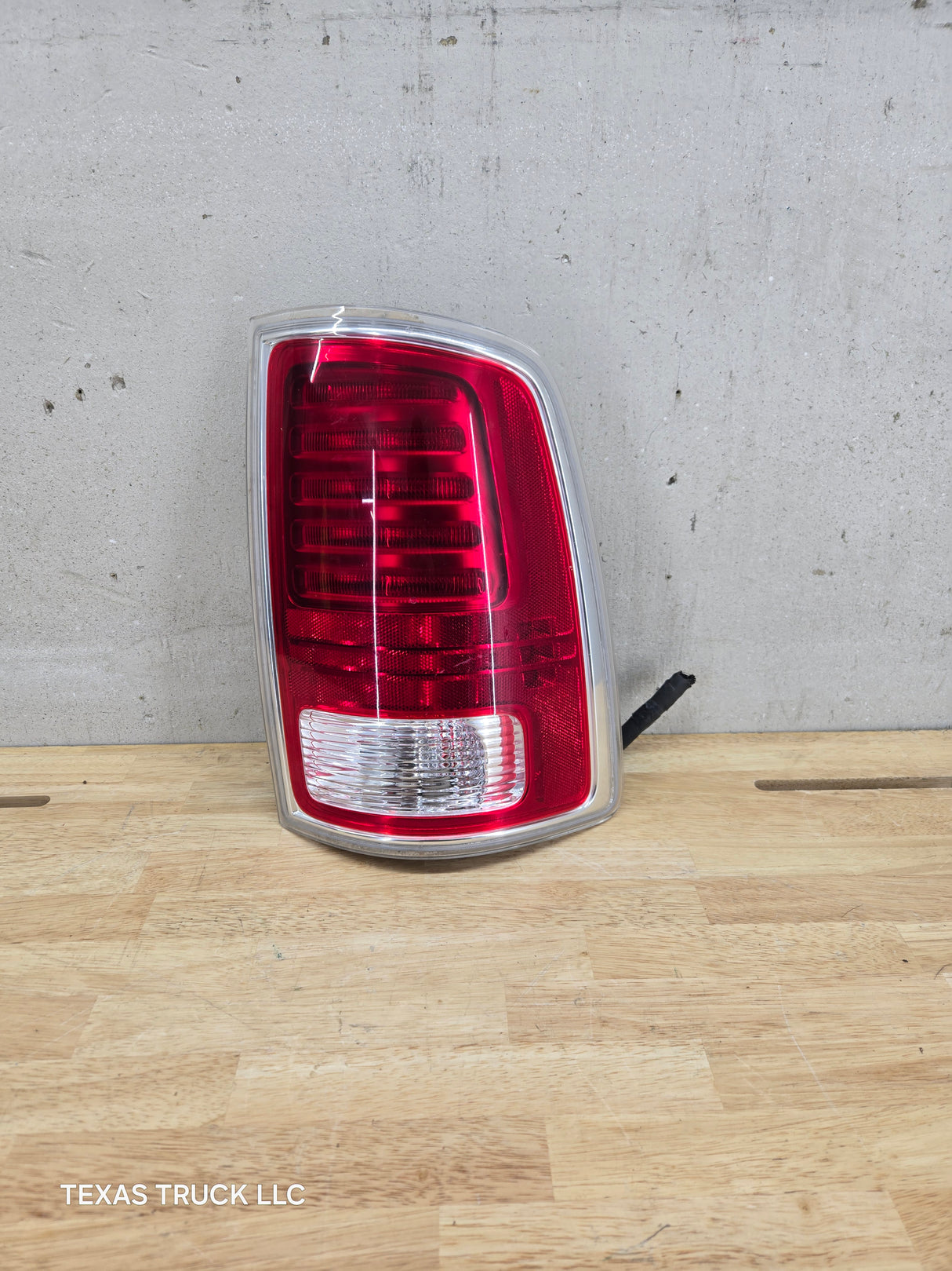 2013-2018 Dodge Ram 1500 2500 3500 RH Passenger Side Tail Light