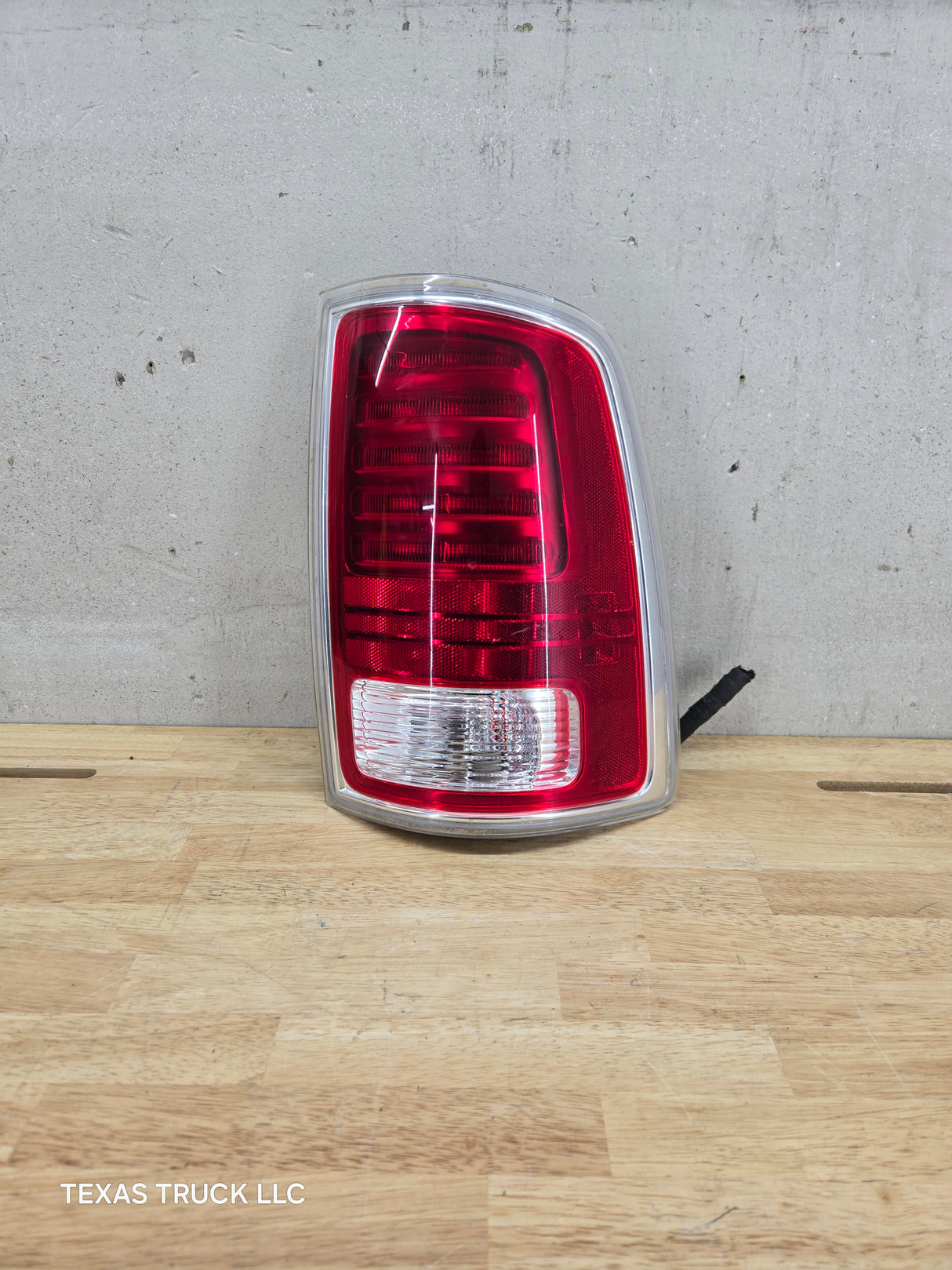 2013-2018 Dodge Ram 1500 2500 3500 RH Passenger Side Tail Light