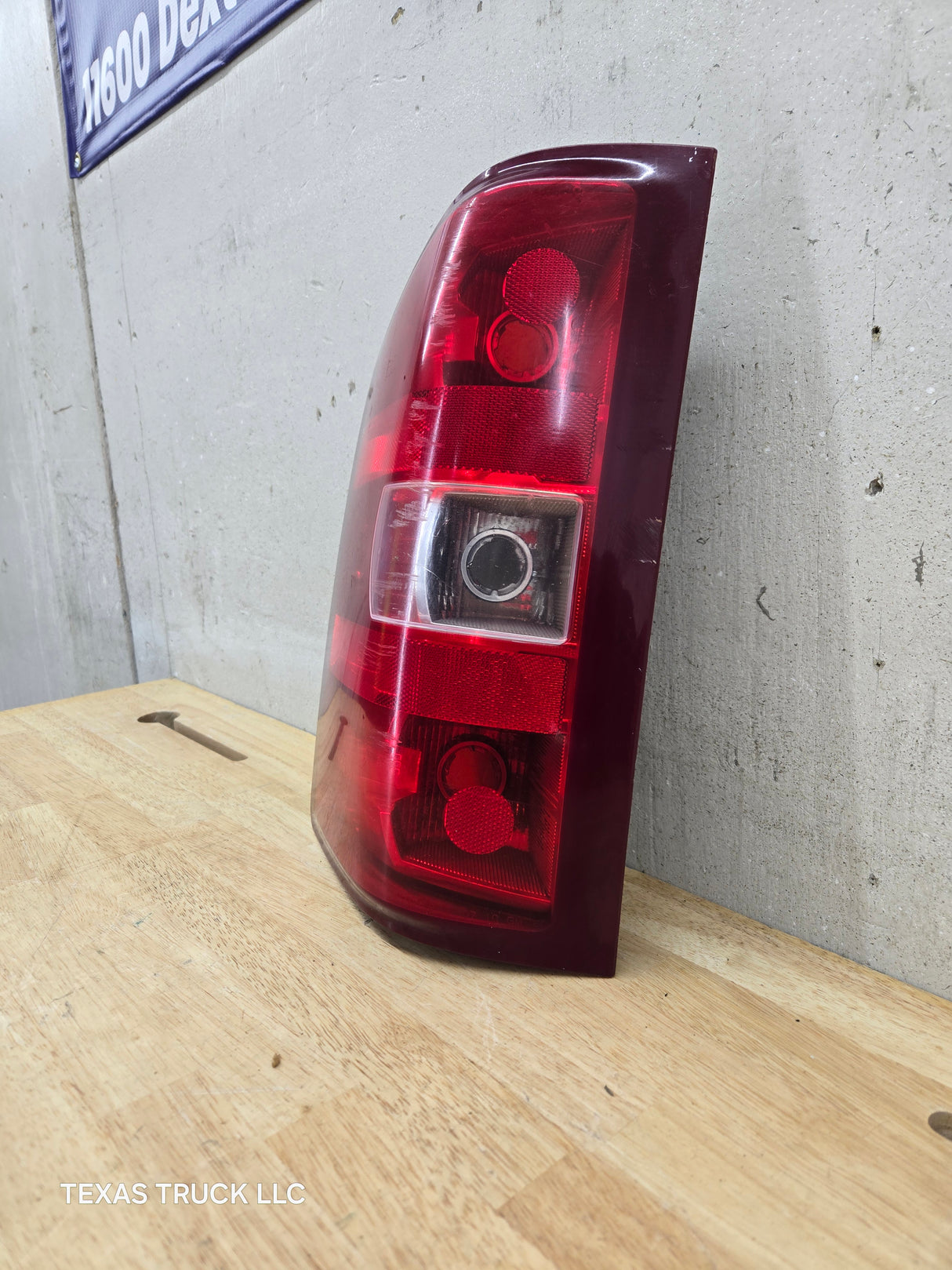 2007-2013 Chevrolet Silverado 1500 2500 3500 LH Driver Side Tail Light