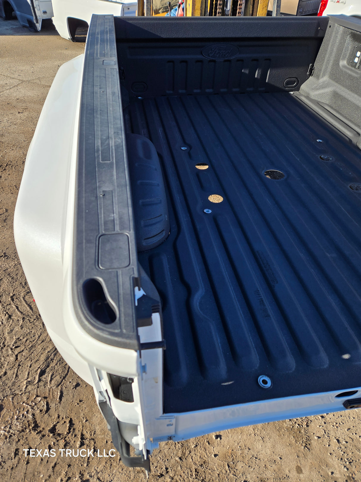 2023-2024 Ford Super Duty F350 F450 F550 8' Dually Bed