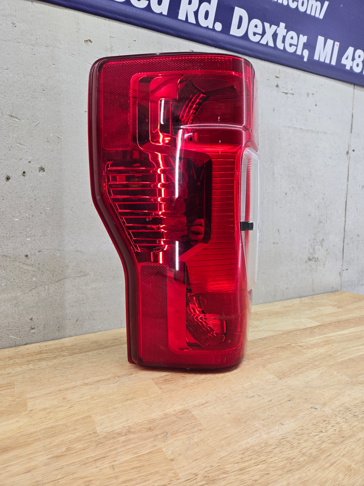 2020-2022 Ford Super Duty F250 F350 F450 F550 LH Driver Side Tail Light Halogen LC3B-13B505-AD