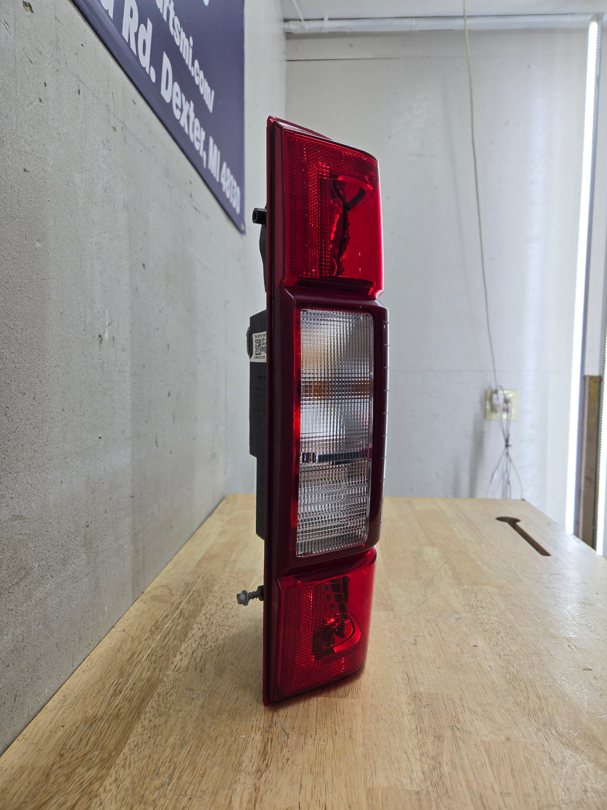 2020-2022 Ford Super Duty RH Passenger Side Tail Light W/BLISS Radar Blind Spot LED REVERSE F250 F350 F450 F550 LC3B-13B504-EA