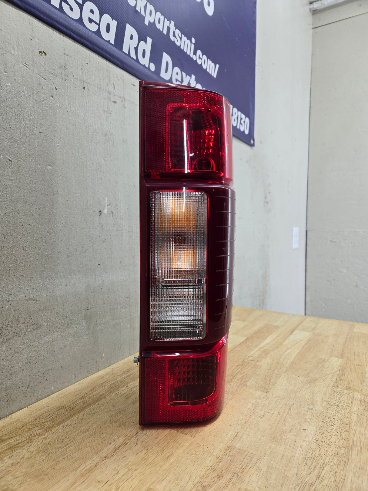 2020-2022 Ford Super Duty RH Passenger Side Tail Light W/BLISS Radar Blind Spot LED REVERSE F250 F350 F450 F550 LC3B-13B504-EA