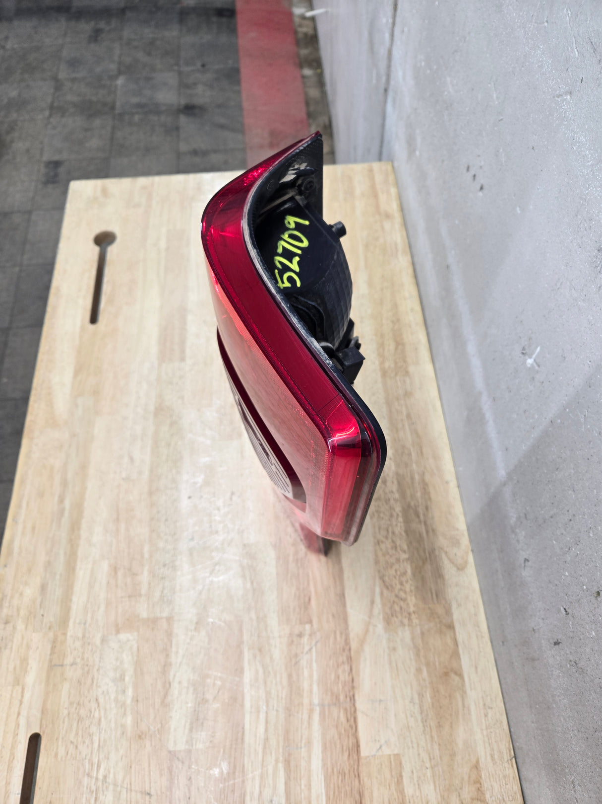 2020-2022 Ford Super Duty RH Passenger Side Tail Light W/BLISS Radar Blind Spot LED REVERSE F250 F350 F450 F550 LC3B-13B504-EA