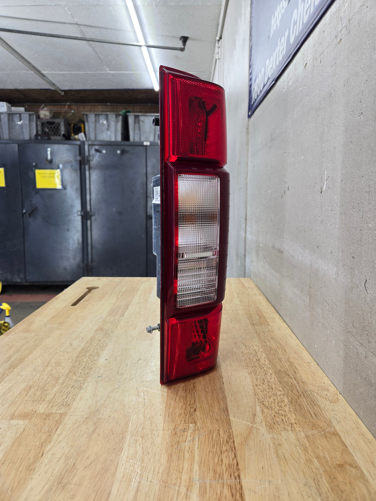 2020-2022 Ford Super Duty RH Passenger Side Tail Light W/BLISS Radar Blind Spot LED REVERSE F250 F350 F450 F550 LC3B-13B504-EA