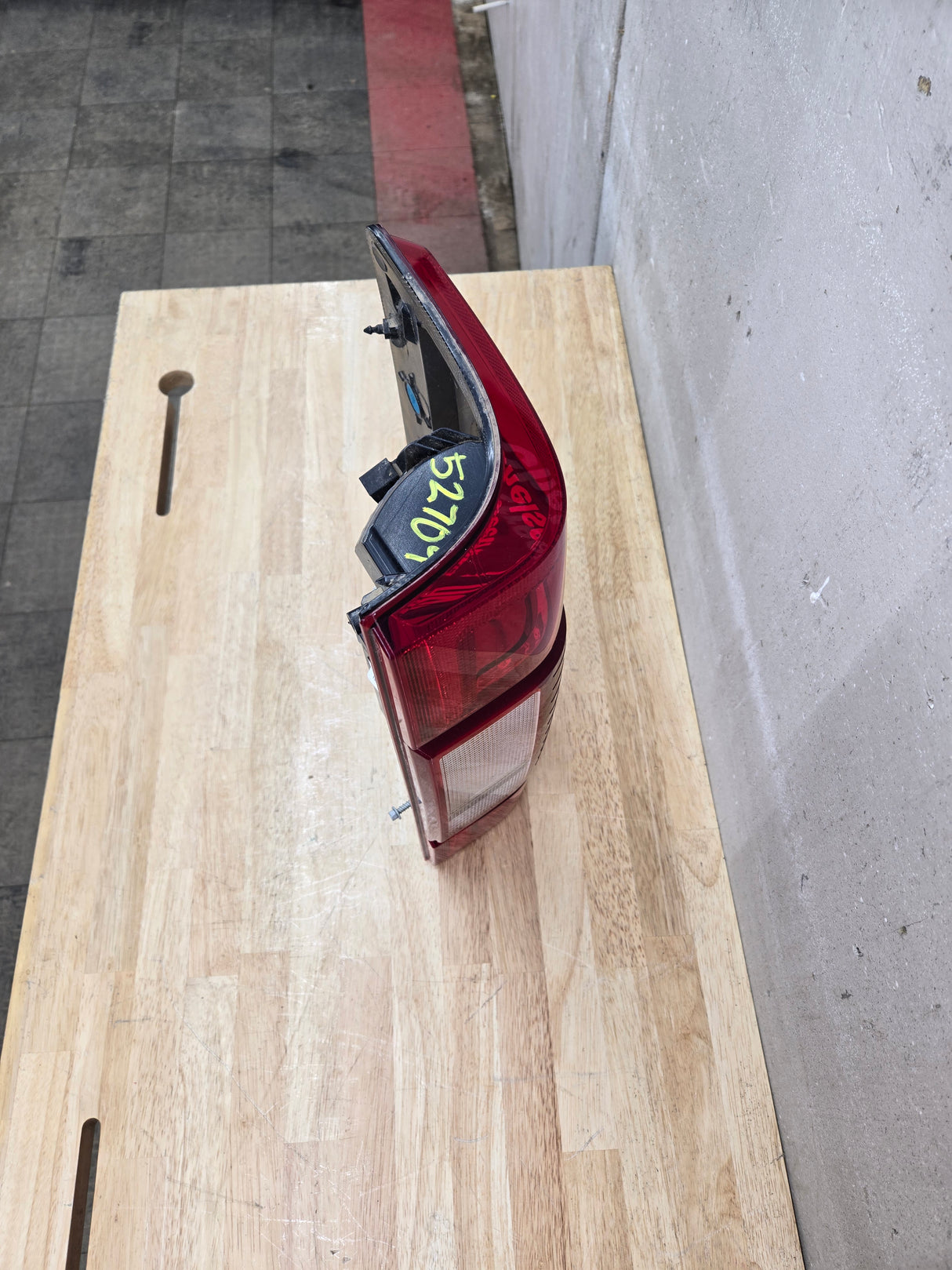 2020-2022 Ford Super Duty RH Passenger Side Tail Light W/BLISS Radar Blind Spot LED REVERSE F250 F350 F450 F550 LC3B-13B504-EA