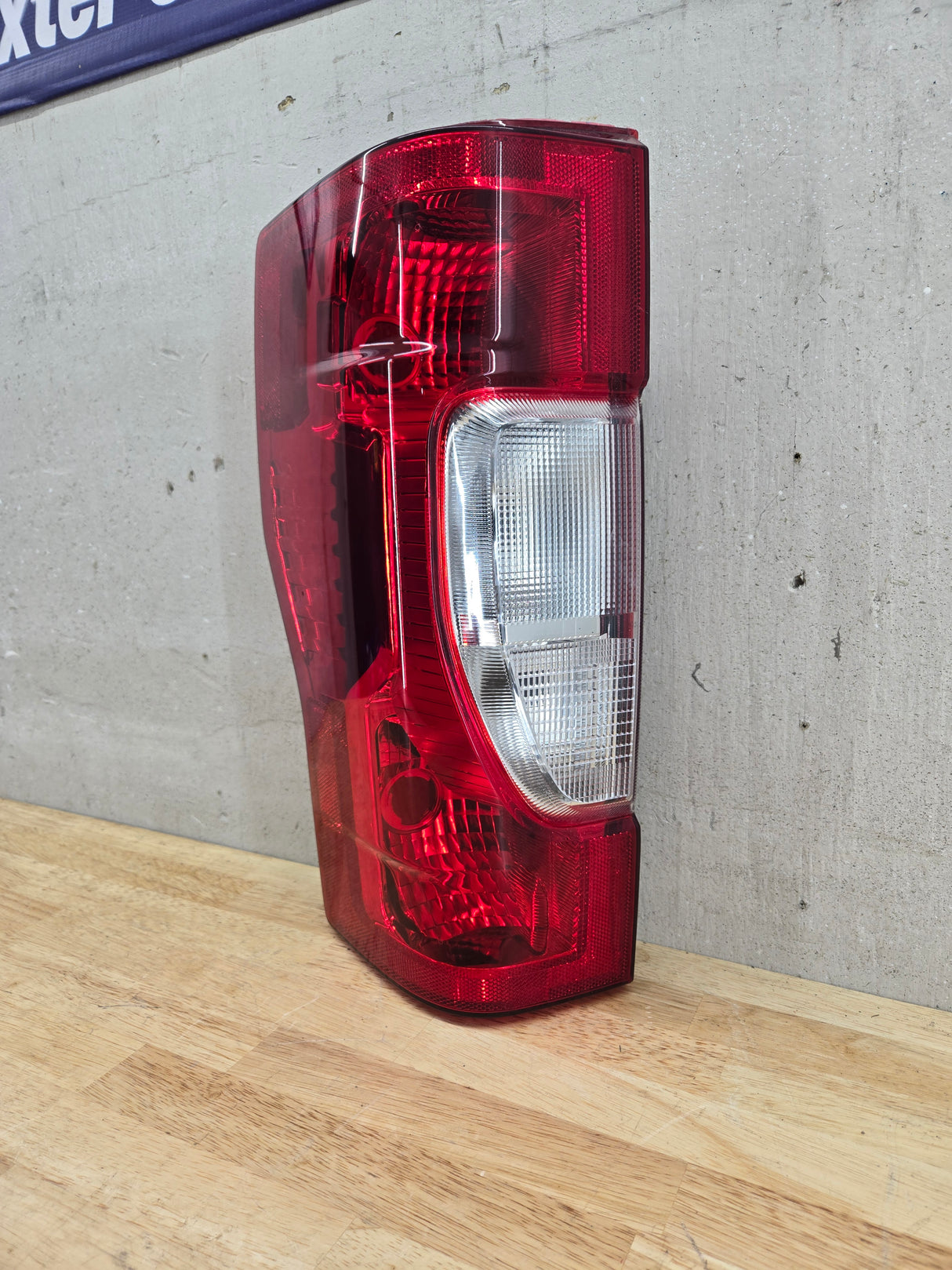 2020-2022 Ford Super Duty F250 F350 F450 F550 LH Driver Side Tail Light Halogen LC3B-13B505-AD