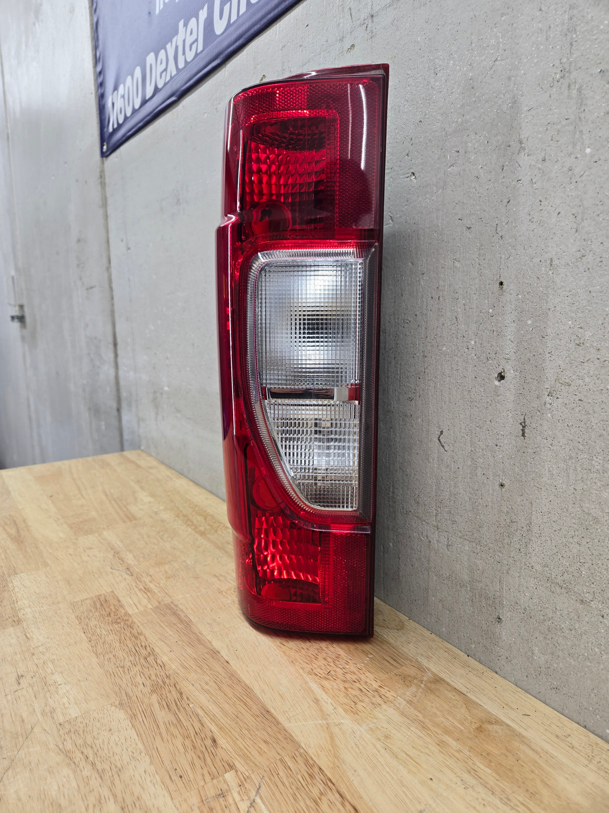 2020-2022 Ford Super Duty F250 F350 F450 F550 LH Driver Side Tail Light Halogen LC3B-13B505-AD