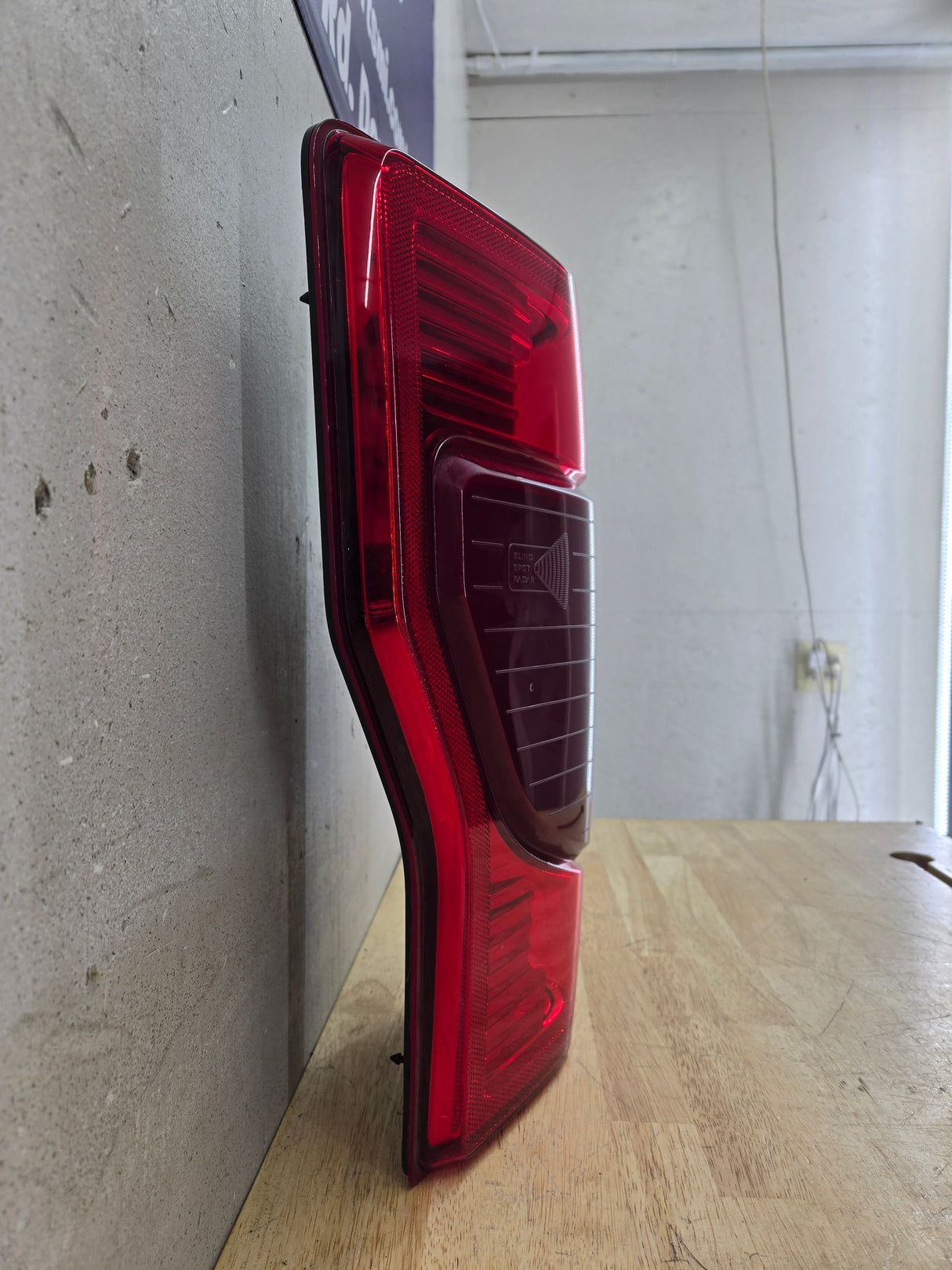 2020-2022 Ford Super Duty LH Driver Side Tail Light W/BLISS Radar Blind Spot LED REVERSE F250 F350 F450 F550 LC3B-13B505-EA