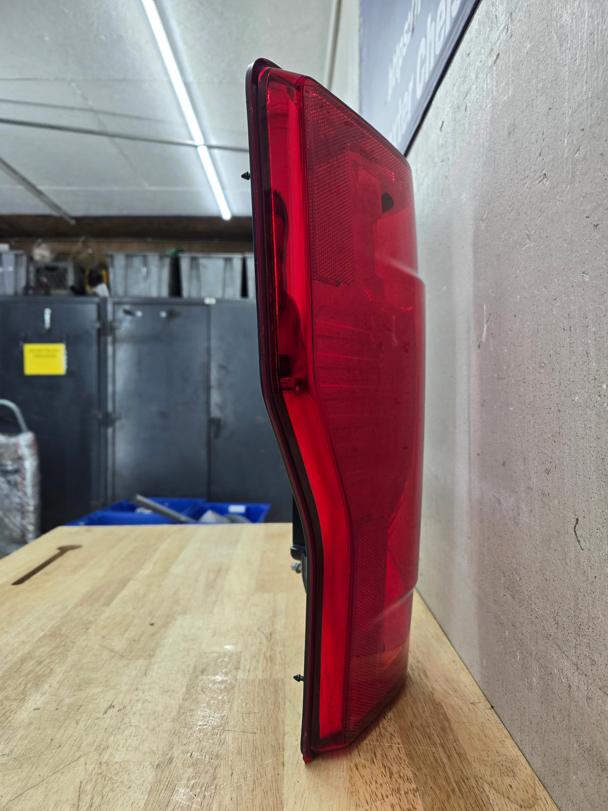 2020-2022 Ford Super Duty F250 F350 F450 F550 LH Driver Side Tail Light Halogen LC3B-13B505-AD