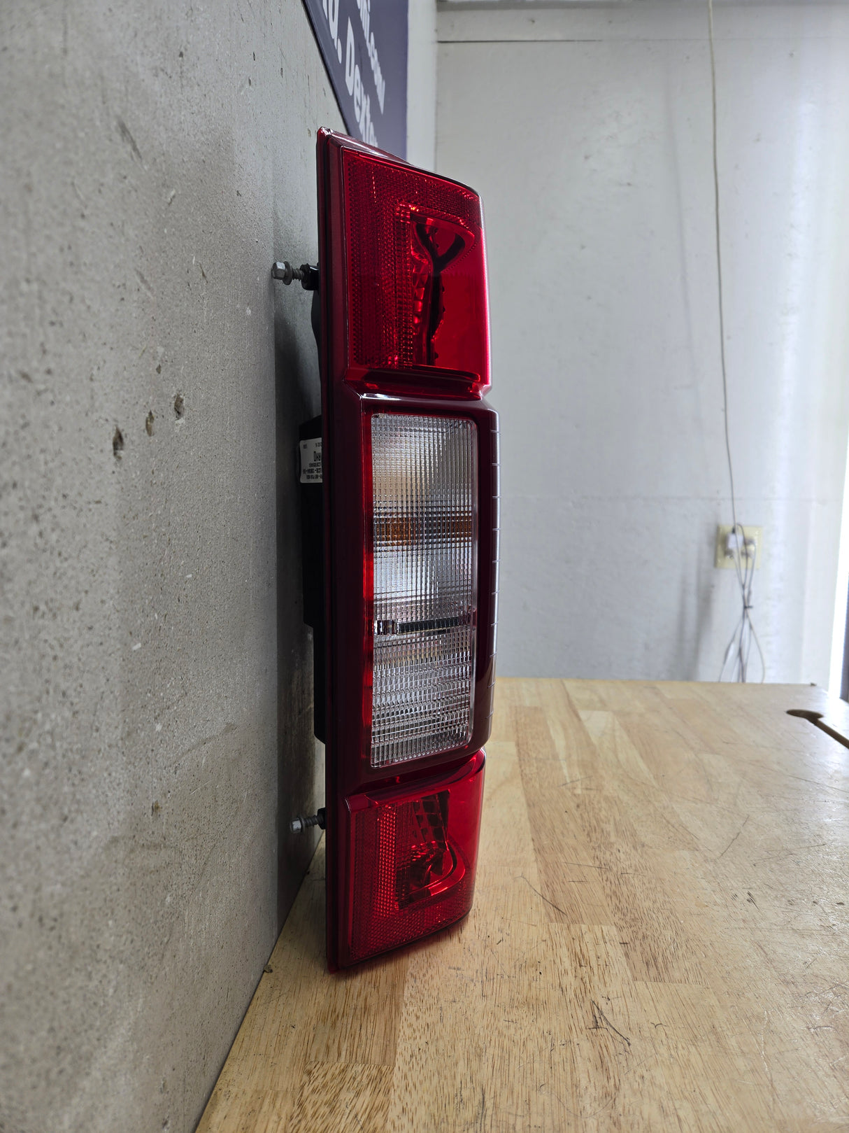 2020-2022 Ford Super Duty RH Passenger Side Tail Light W/BLISS Radar Blind Spot LED REVERSE F250 F350 F450 F550 LC3B-13B504-EA