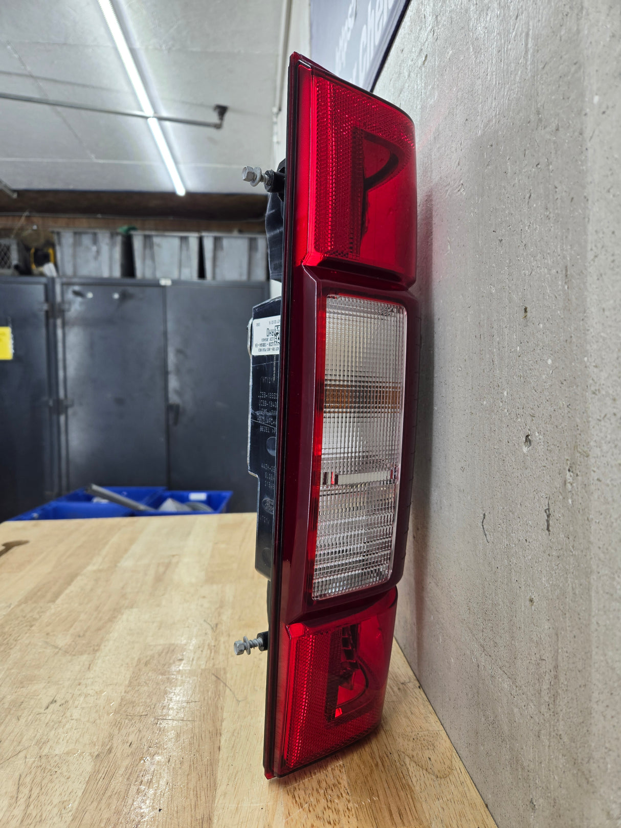 2020-2022 Ford Super Duty RH Passenger Side Tail Light W/BLISS Radar Blind Spot LED REVERSE F250 F350 F450 F550 LC3B-13B504-EA