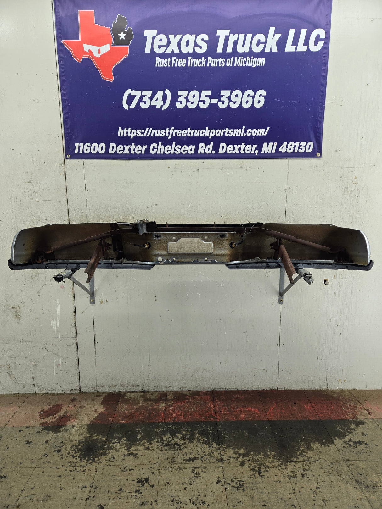 1999-2007 Ford Super Duty F250 F350 F450 F550 Rear Bumper