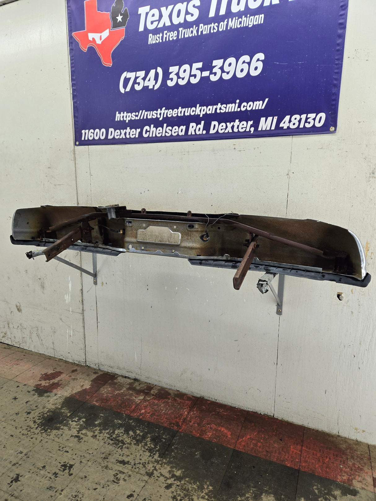 1999-2007 Ford Super Duty F250 F350 F450 F550 Rear Bumper