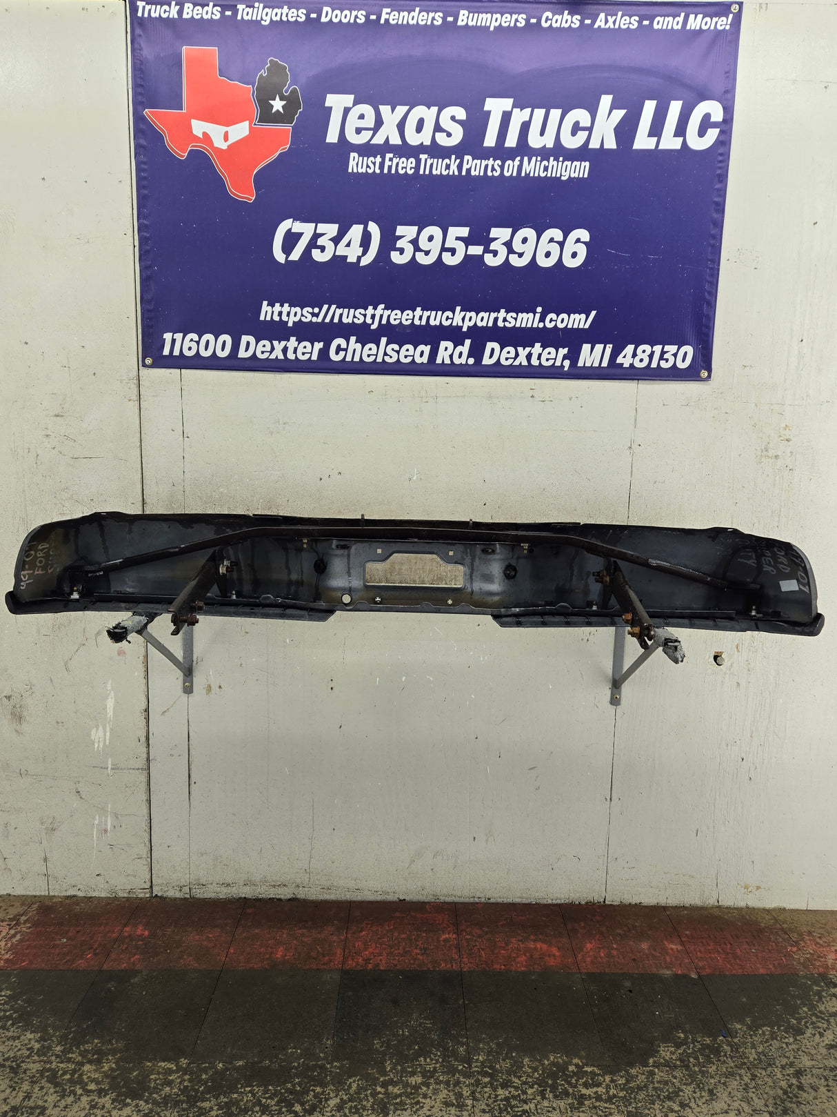 1999-2007 Ford Super Duty F250 F350 F450 F550 Rear Bumper