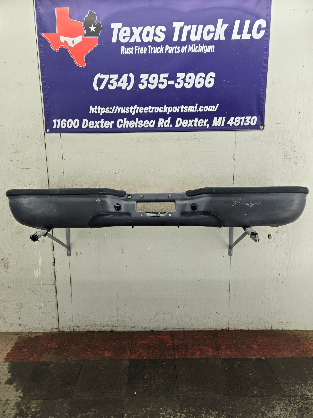 1999-2007 Ford Super Duty F250 F350 F450 F550 Rear Bumper