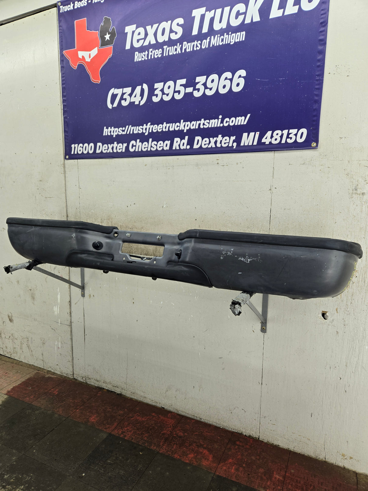 1999-2007 Ford Super Duty F250 F350 F450 F550 Rear Bumper