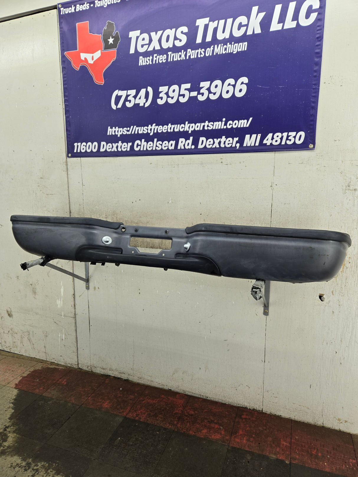 1999-2007 Ford Super Duty F250 F350 F450 F550 Rear Bumper