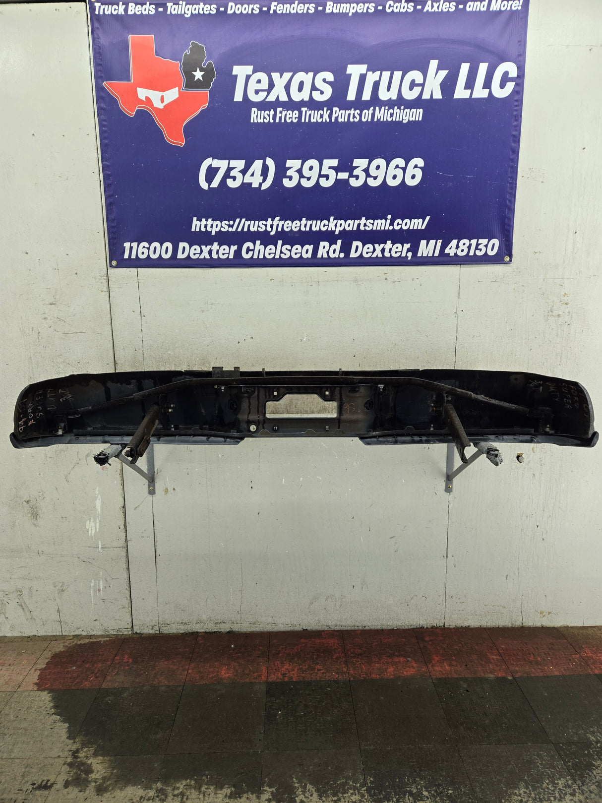 1999-2007 Ford Super Duty F250 F350 F450 F550 Rear Bumper