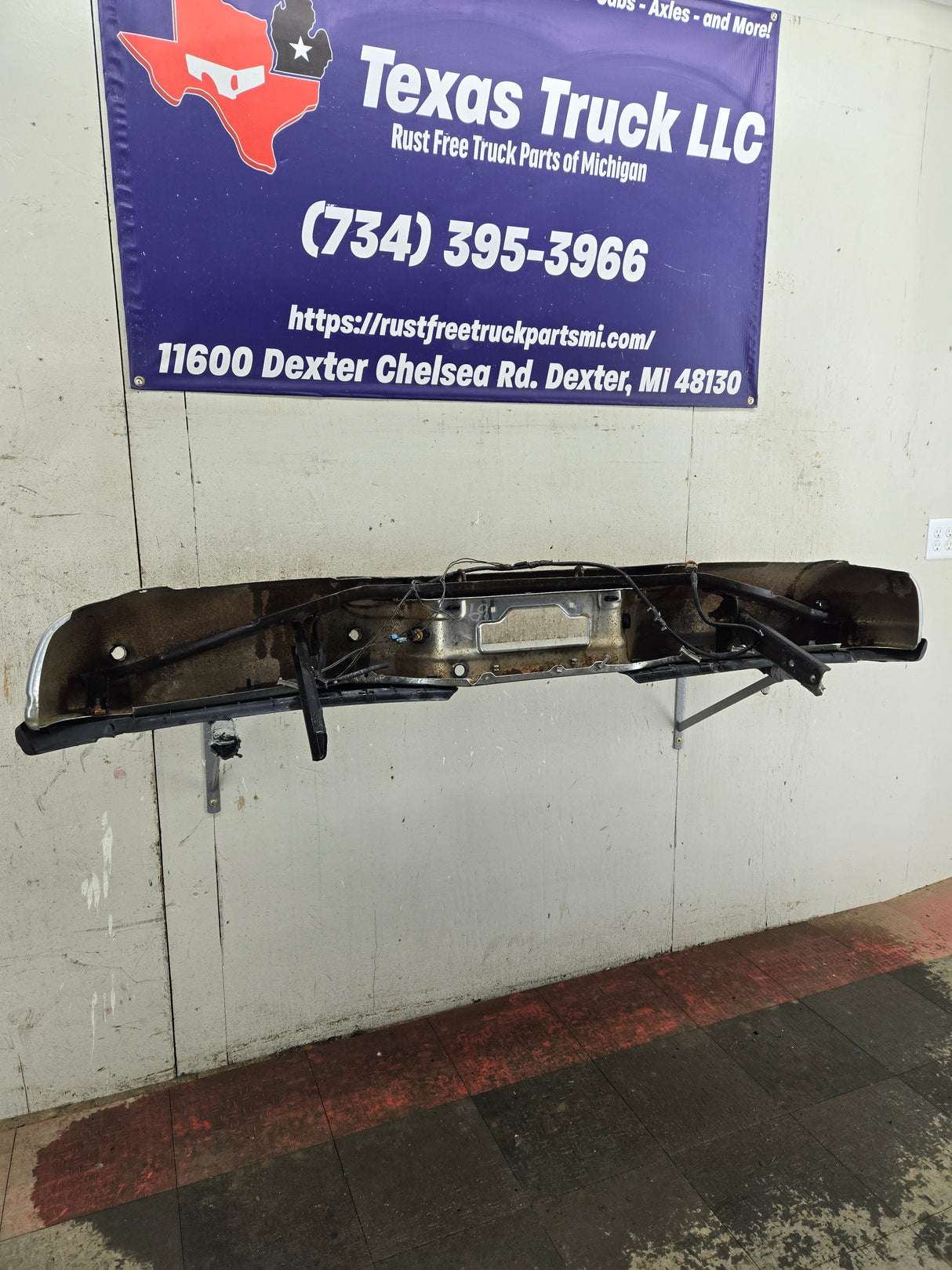 1999-2007 Ford Super Duty F250 F350 F450 F550 Rear Bumper