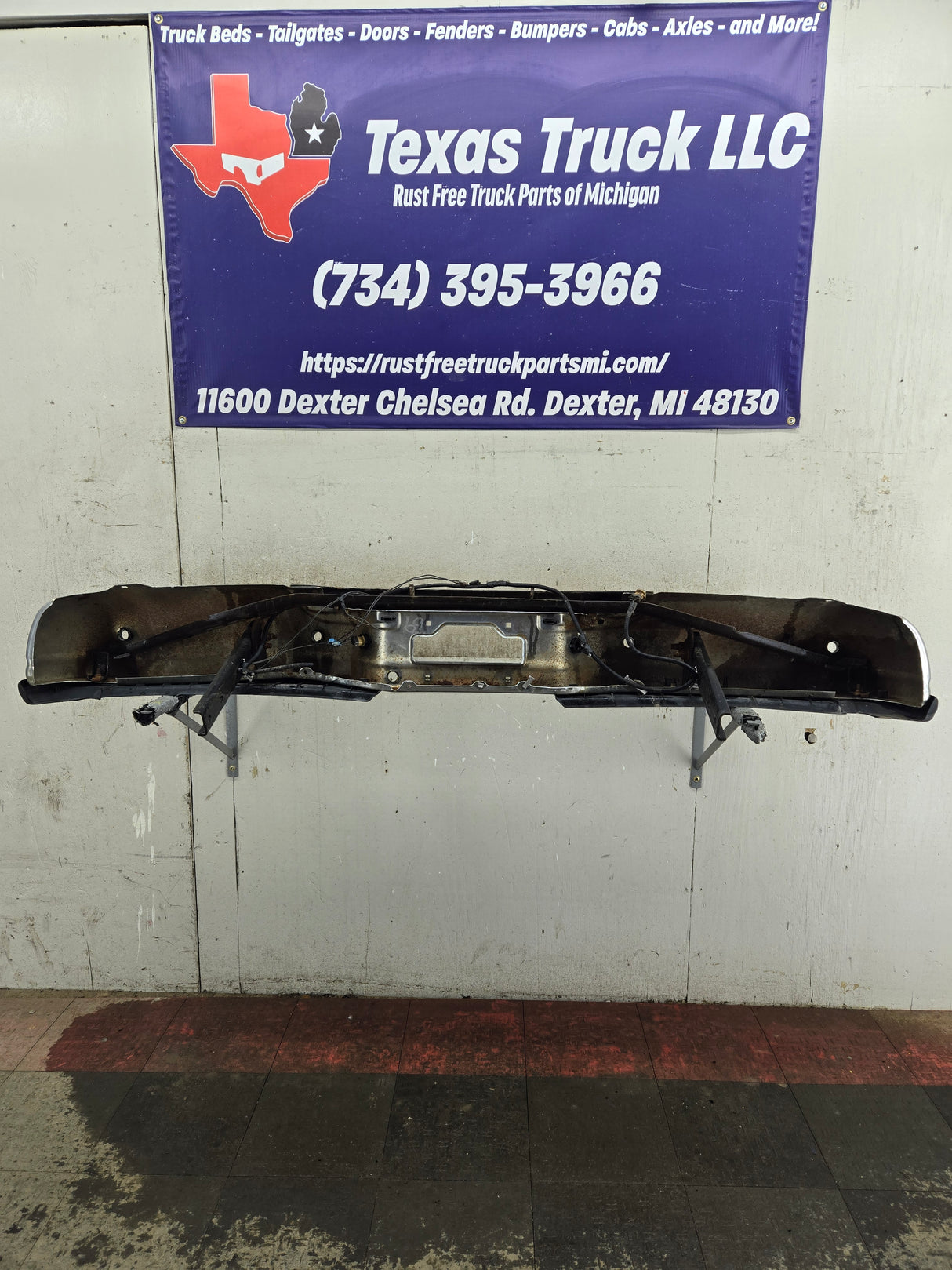 1999-2007 Ford Super Duty F250 F350 F450 F550 Rear Bumper