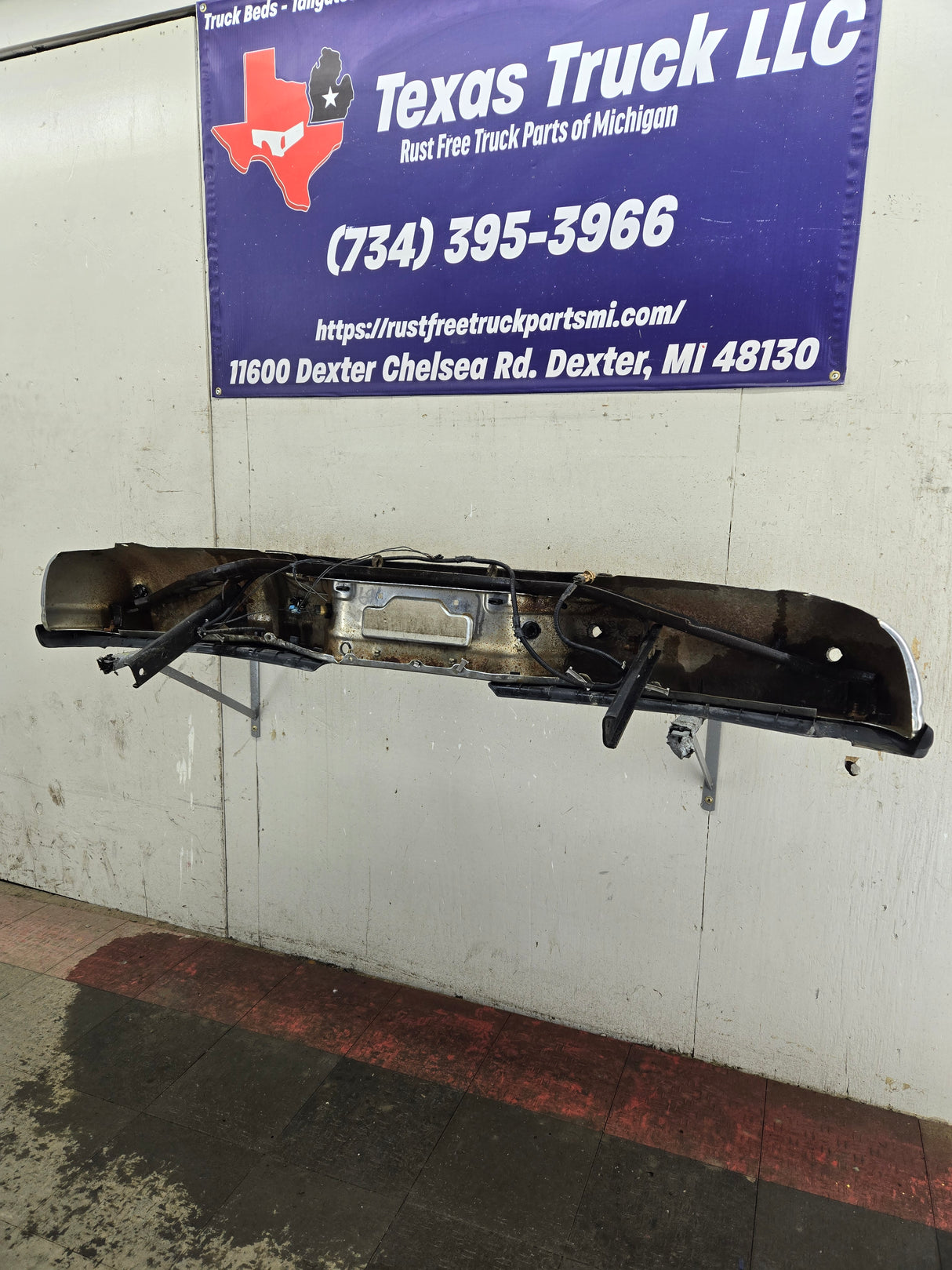 1999-2007 Ford Super Duty F250 F350 F450 F550 Rear Bumper