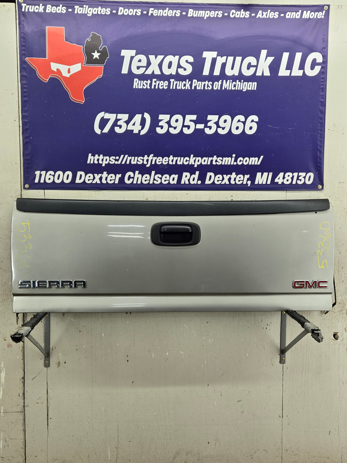 1999-2007 Chevrolet Silverado / GMC Sierra 1500 2500 3500 Tailgate