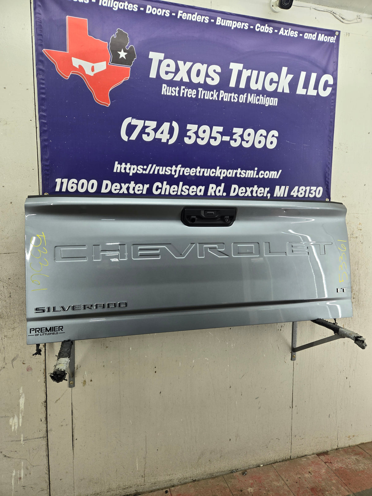 2019-2024 Chevrolet Silverado 2500 3500 Tailgate 2020 2021 2022 2023