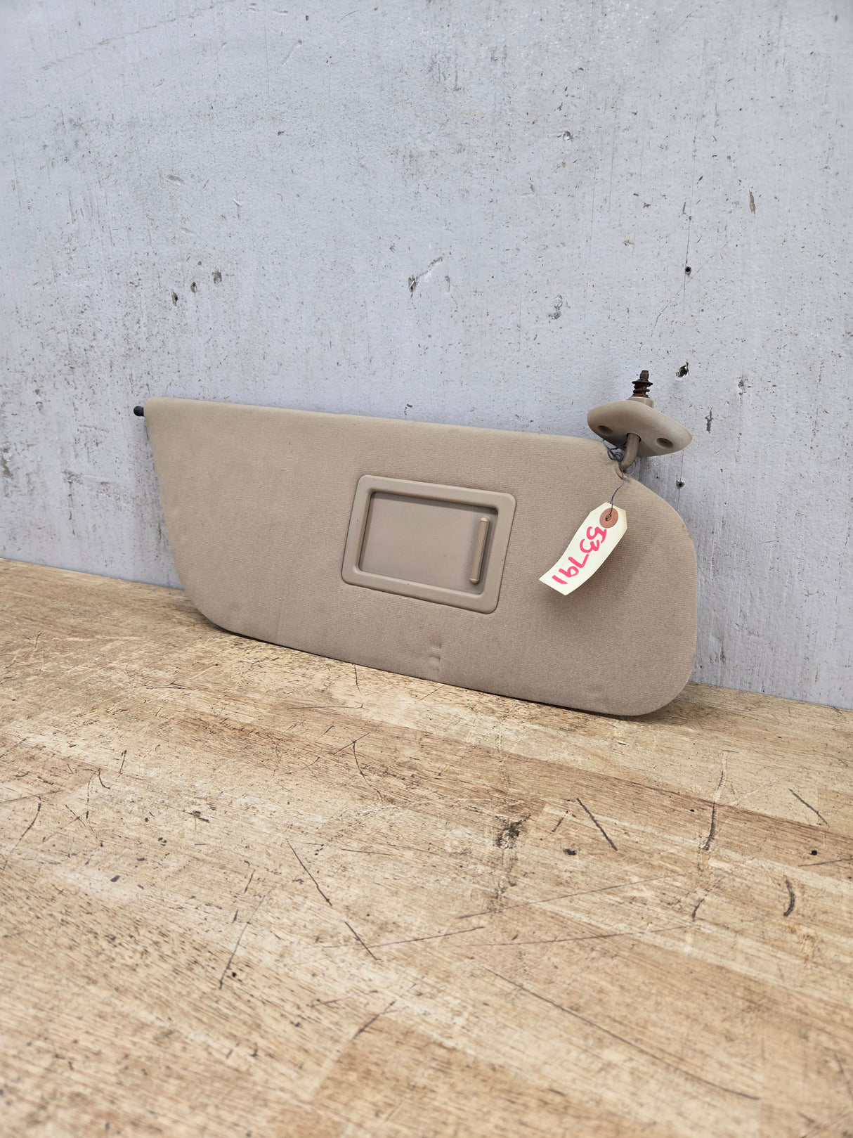 1999-2001 Ford Excursion / Super Duty Passenger Side Sun Visor With Light F250 F350 F450 F550 RH