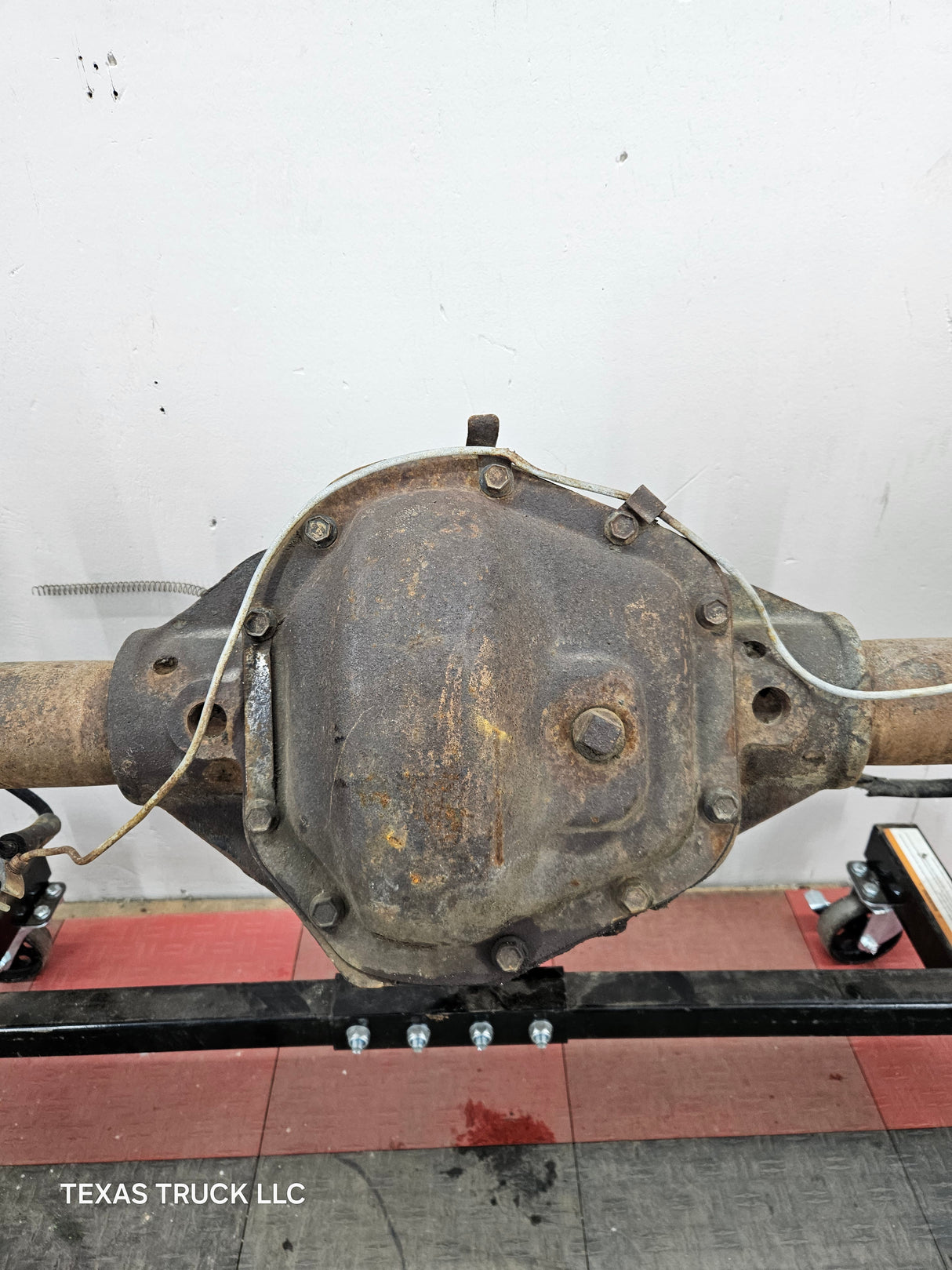 1980-1986 Ford F250 Semi Floating 3.00 Rear Axle SRW