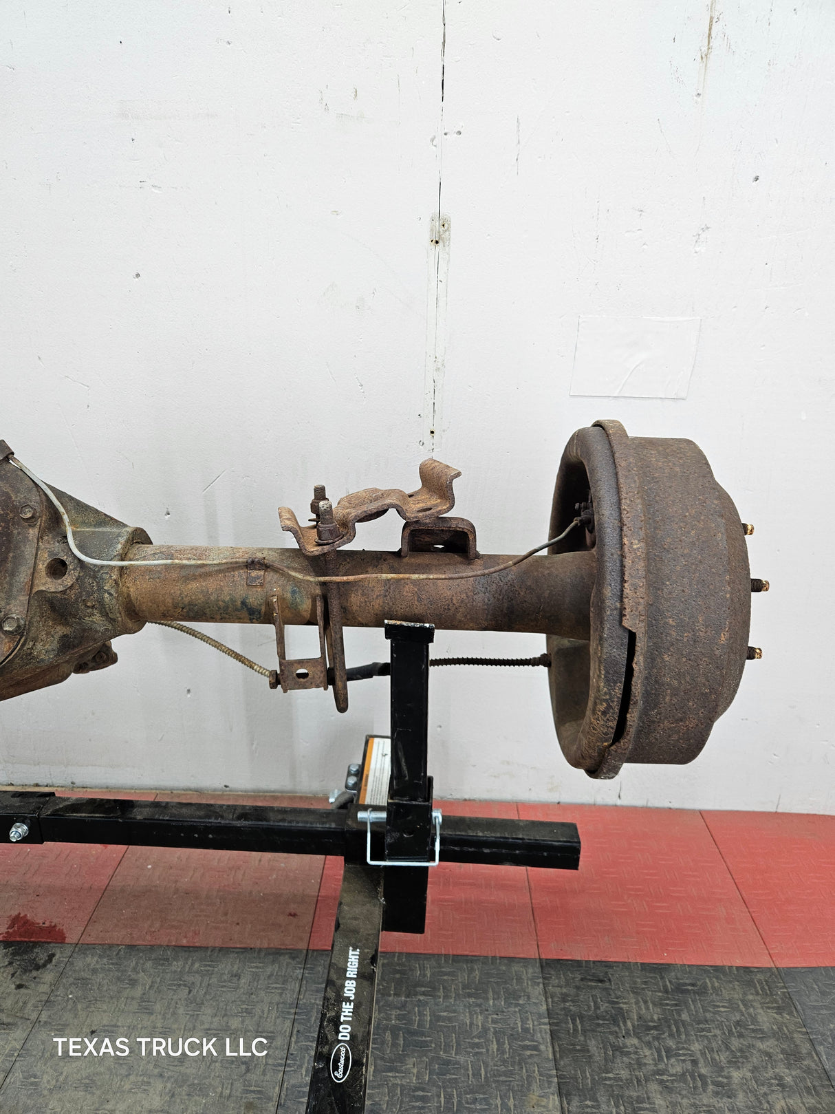 1980-1986 Ford F250 Semi Floating 3.00 Rear Axle SRW
