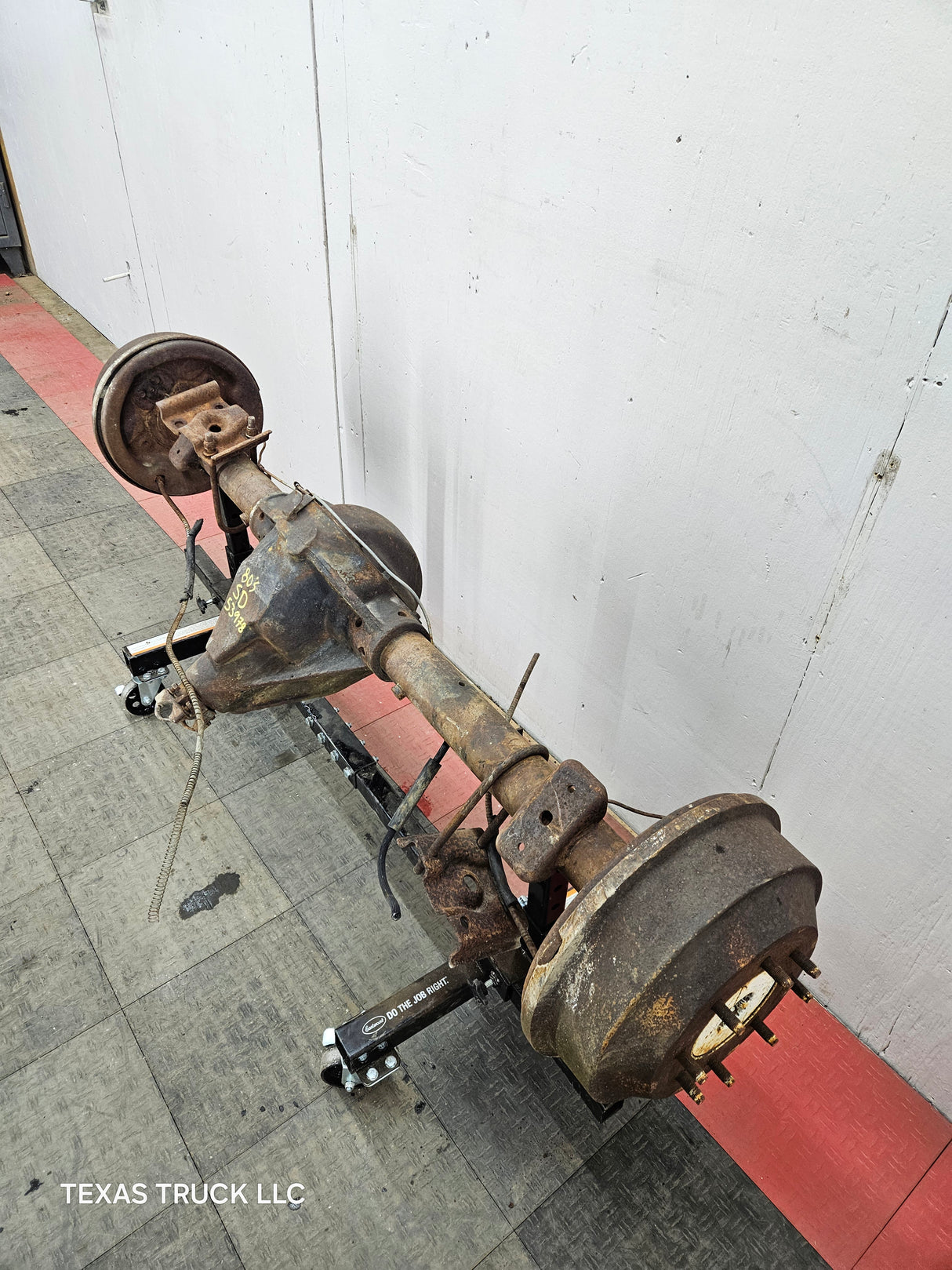 1980-1986 Ford F250 Semi Floating 3.00 Rear Axle SRW