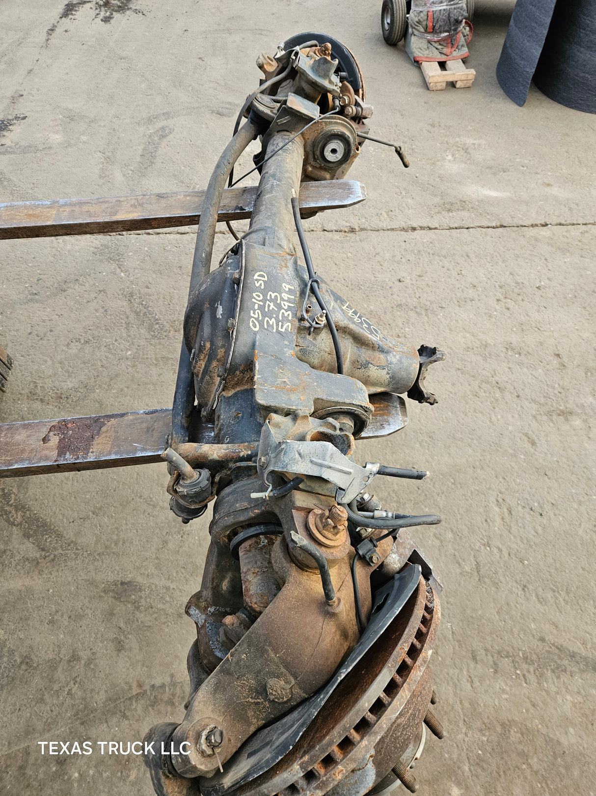 2005-2010 Ford Super Duty F250 F350 FRONT Axle 3.73 SRW