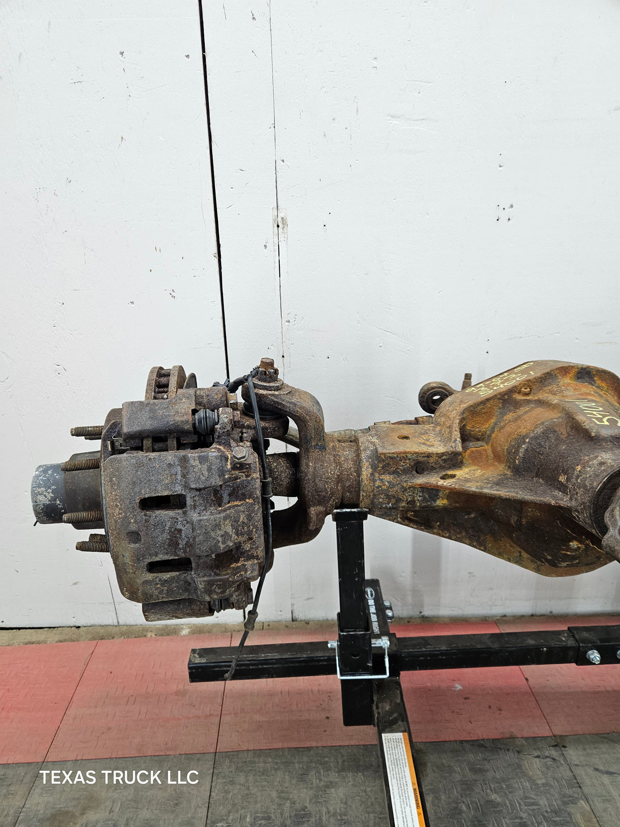 1999-2004 Ford Super Duty F250 F350 SRW Front Axle 3.73 Gear Ratio