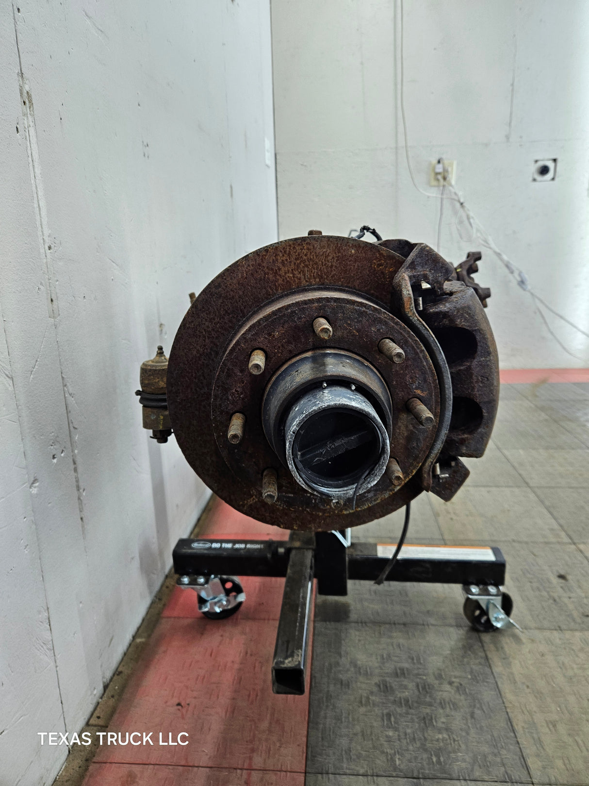 1999-2004 Ford Super Duty F250 F350 SRW Front Axle 3.73 Gear Ratio