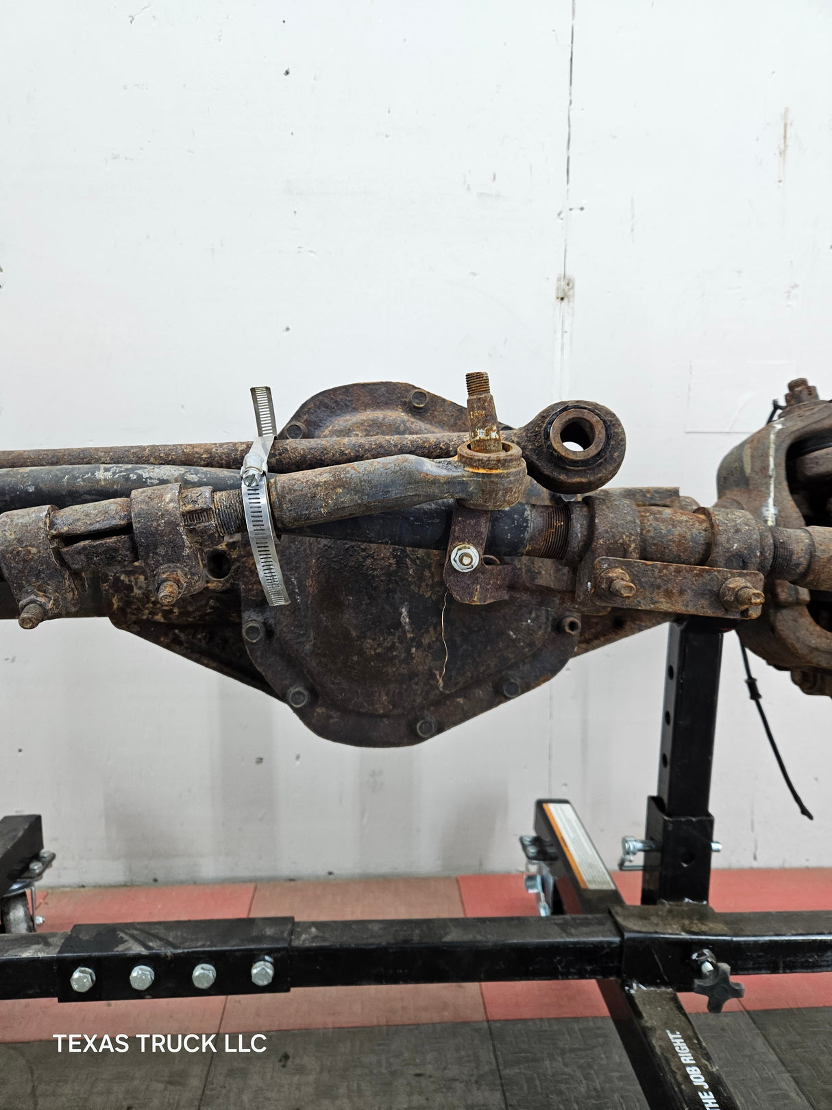 1999-2004 Ford Super Duty F250 F350 SRW Front Axle 3.73 Gear Ratio