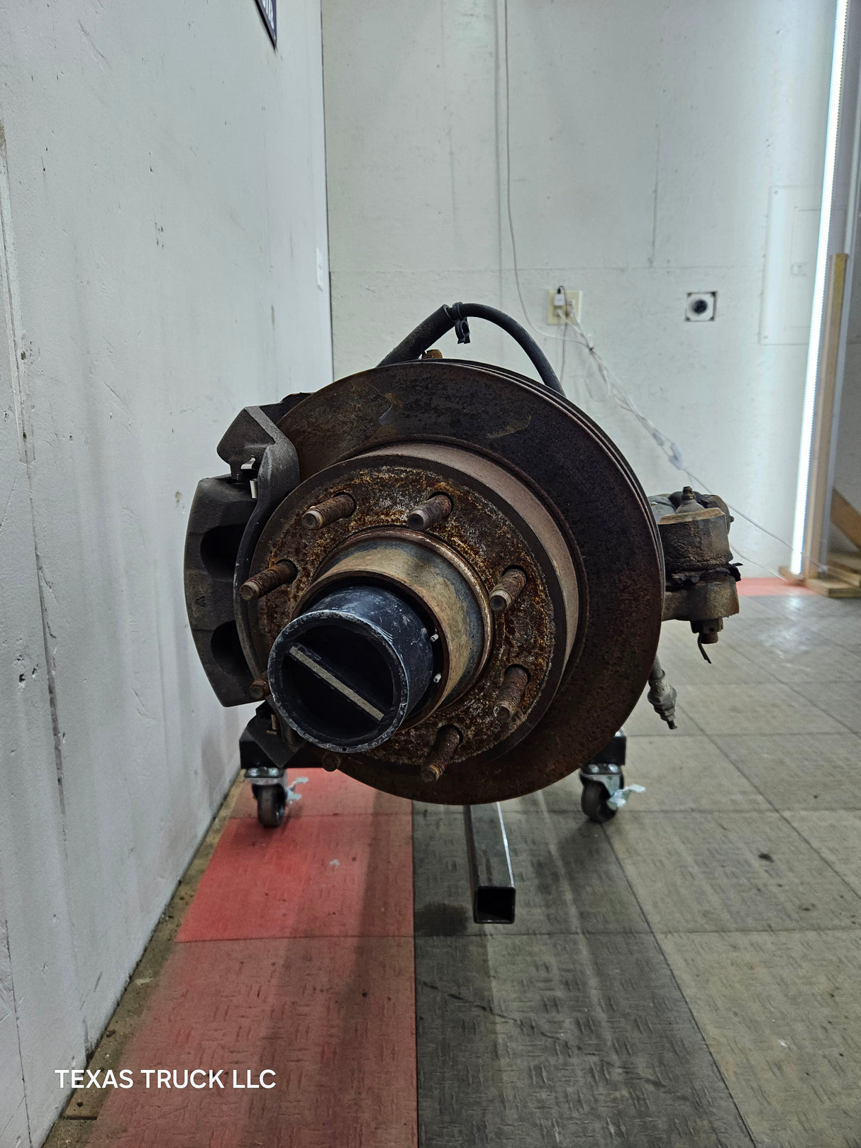 1999-2004 Ford Super Duty F250 F350 SRW Front Axle 3.73 Gear Ratio