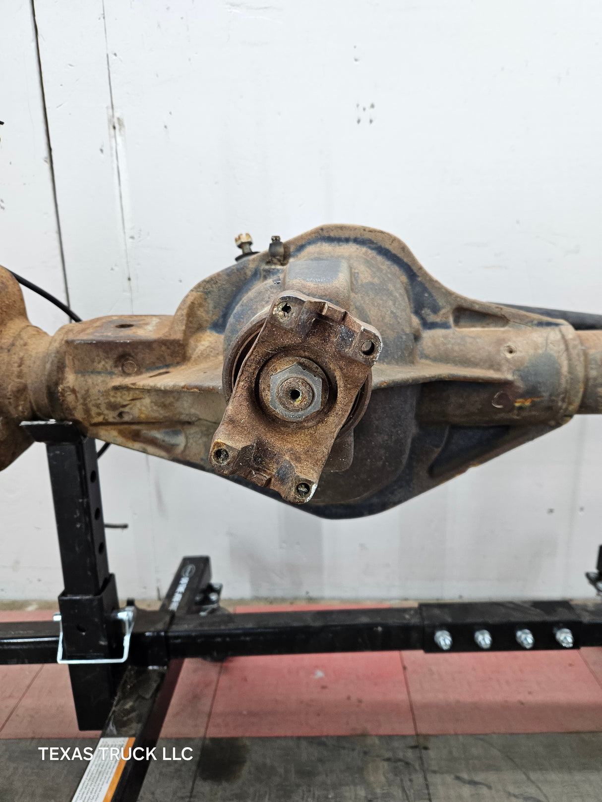 1999-2004 Ford Super Duty F250 F350 SRW Front Axle 3.73 Gear Ratio
