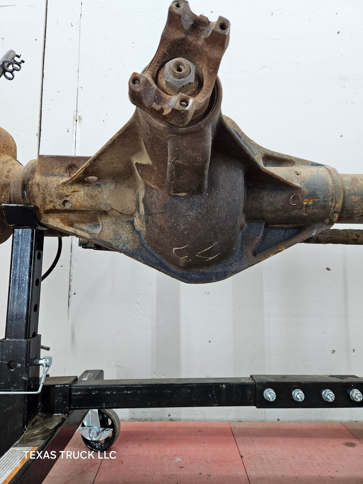 1999-2004 Ford Super Duty F250 F350 SRW Front Axle 3.73 Gear Ratio