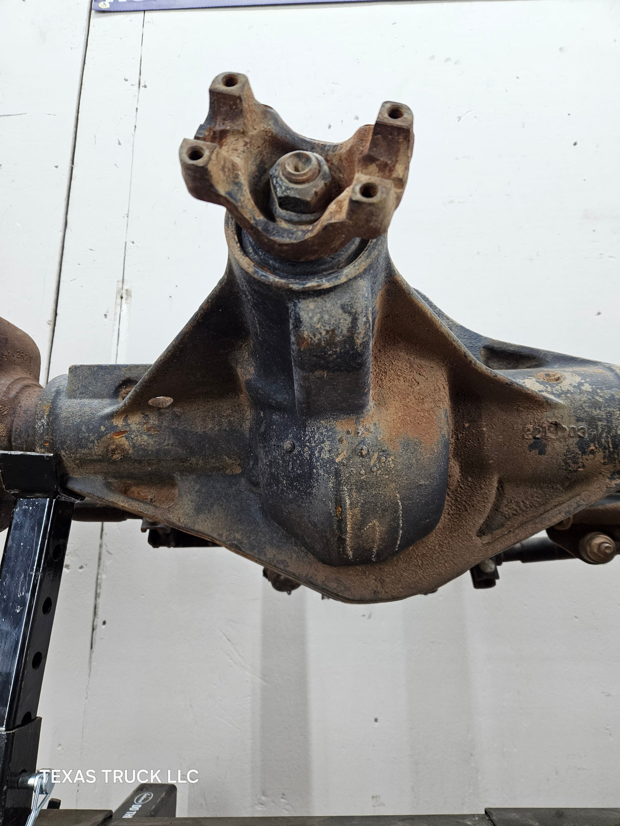 1999-2004 Ford Super Duty F250 F350 SRW Front Axle 3.73 Gear Ratio