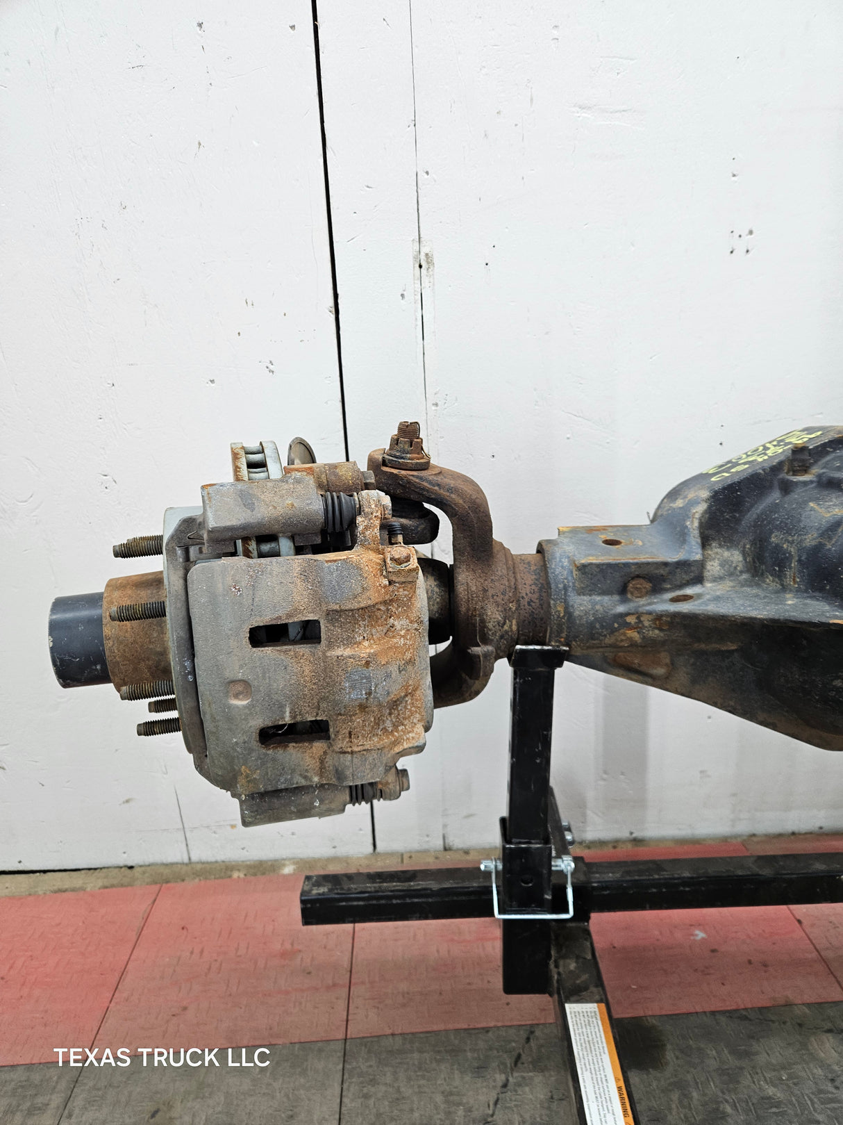 1999-2004 Ford Super Duty F250 F350 SRW Front Axle 3.73 Gear Ratio