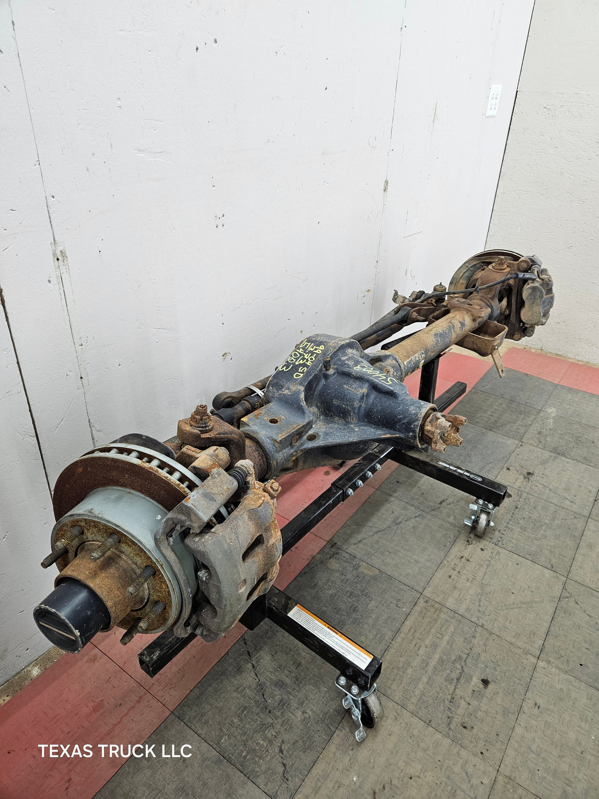 1999-2004 Ford Super Duty F250 F350 SRW Front Axle 3.73 Gear Ratio