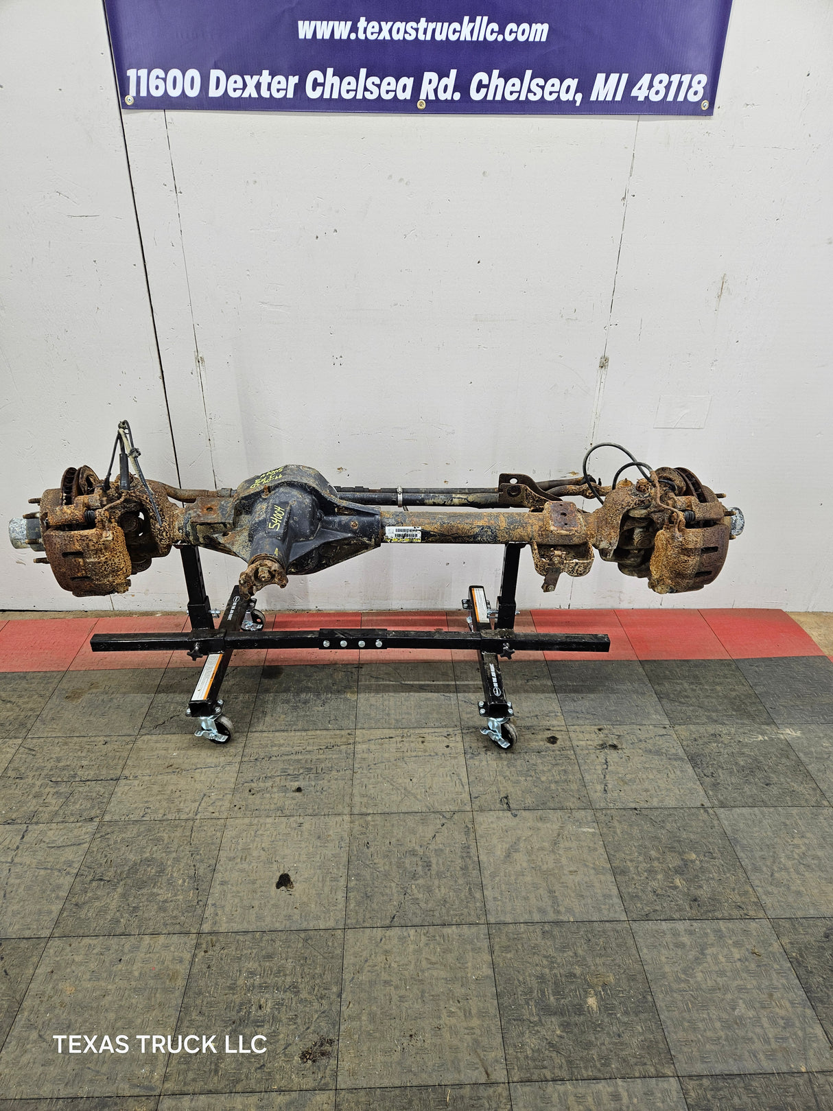 1999-2004 Ford Super Duty F250 F350 SRW Front Axle 3.73 Gear Ratio