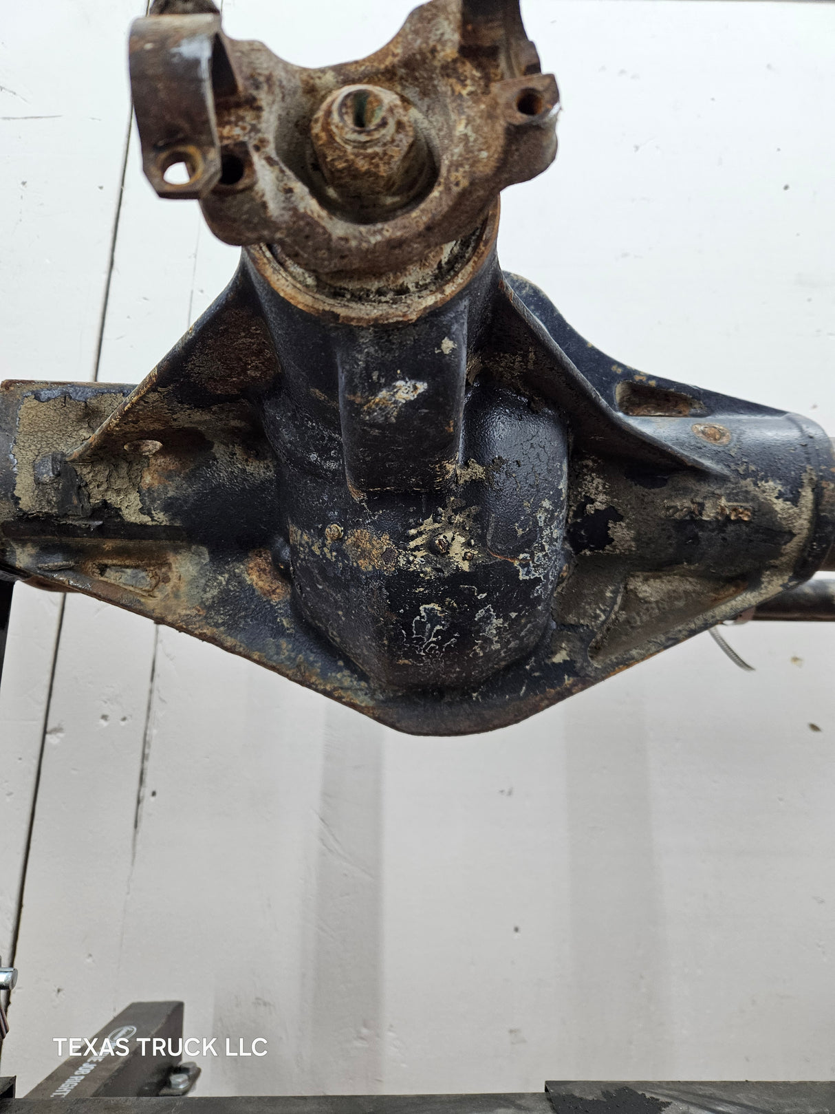 1999-2004 Ford Super Duty F250 F350 SRW Front Axle 3.73 Gear Ratio