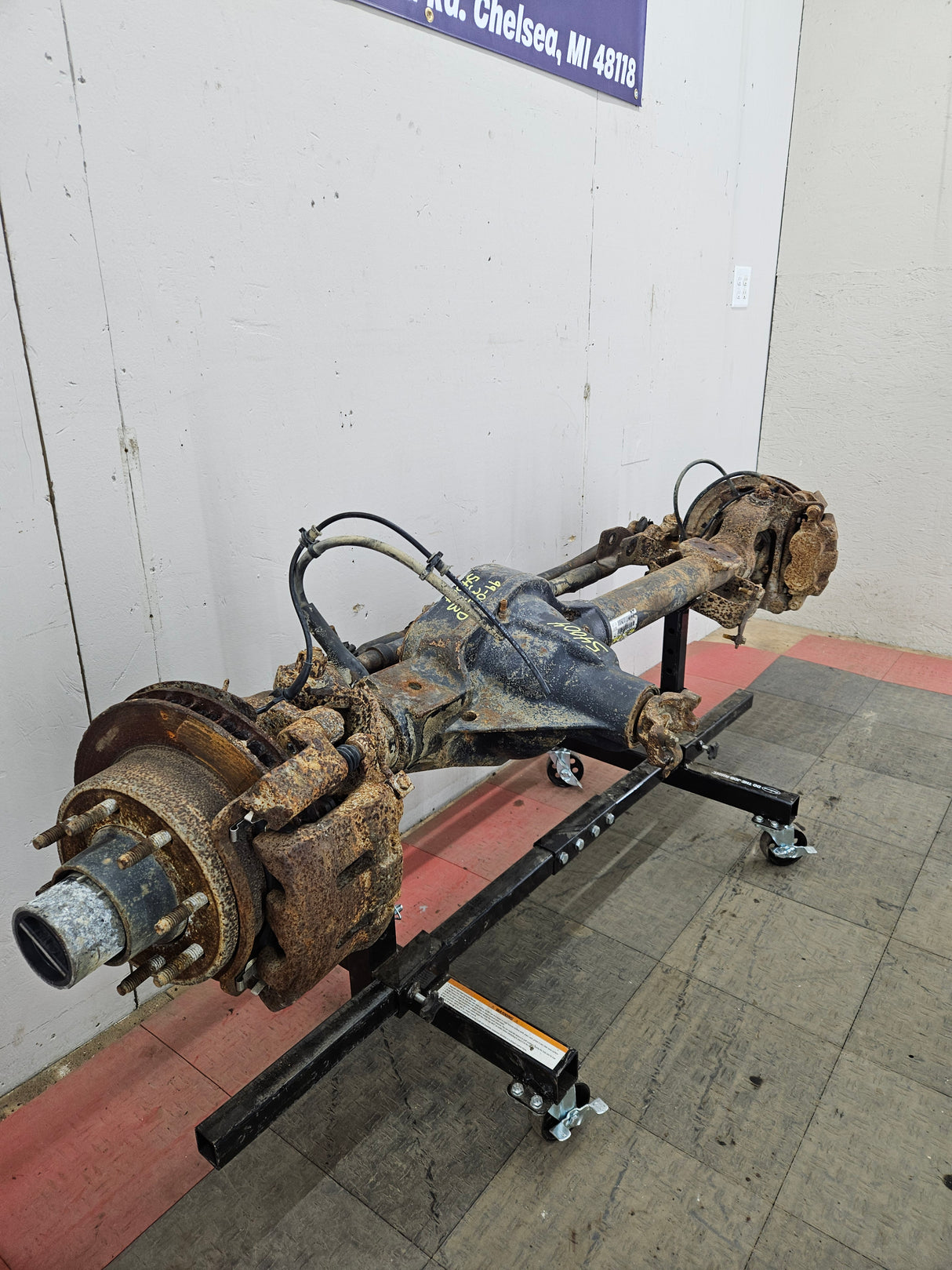 1999-2004 Ford Super Duty F250 F350 SRW Front Axle 3.73 Gear Ratio
